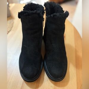 Aquatalia Black Italian Suede Ankle Booties with fur lining